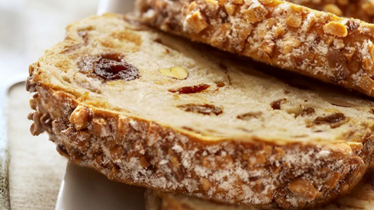 Γλυκό ψωμί με σταφίδες και καρύδια - Κατερίνα Τσεμπερλίδου