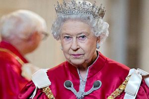24 πράγματα που δεν ήξερες για τη ζωή της βασίλισσας Ελισάβετ!